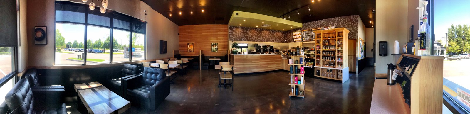 Interior photo of Sandy on Union Park Ave. Beans and Brews